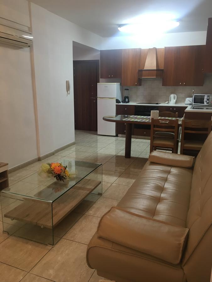 Marina Apartments 211 Larnaca Exterior photo
